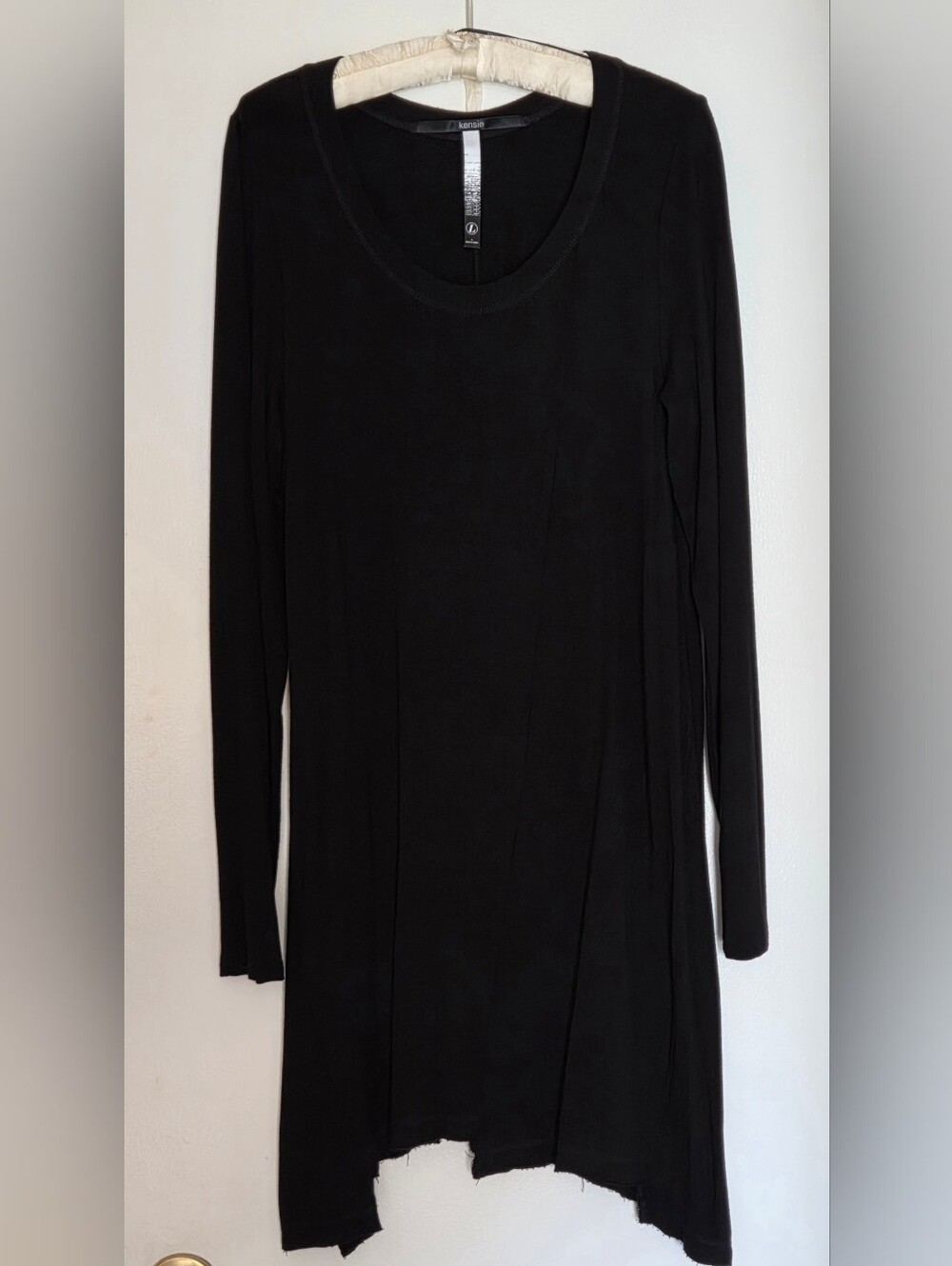 Kensie Black Long-Sleeve Scoop Neck Tunic